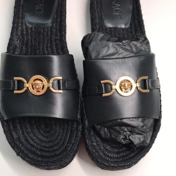 New Authentic Versace Summer Slides – Premium Leather, Gold-Tone Logo - Picture 4 of 10